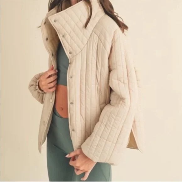 Kimberly Quilted Puffer Snap Jacket - Cream. Womens Size Medium. NWT. Oversized - Picture 11 of 11